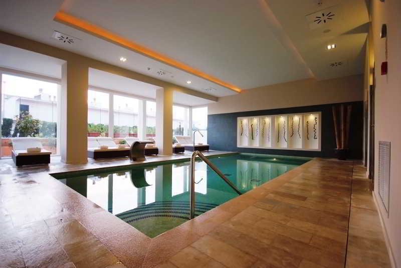 Grupotel Macarella & 4*