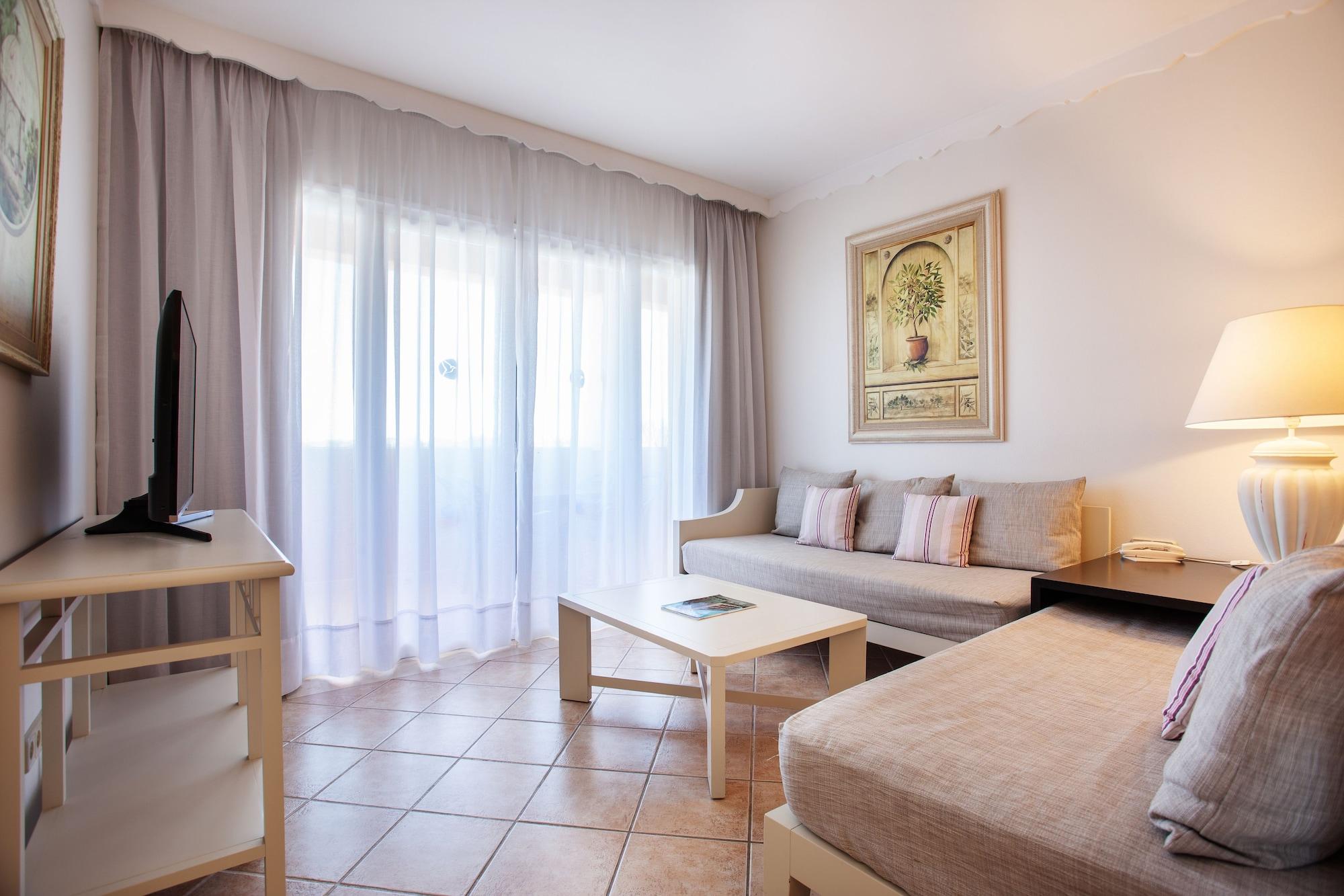Grupotel Macarella & Apartahotel Son Xoriguer