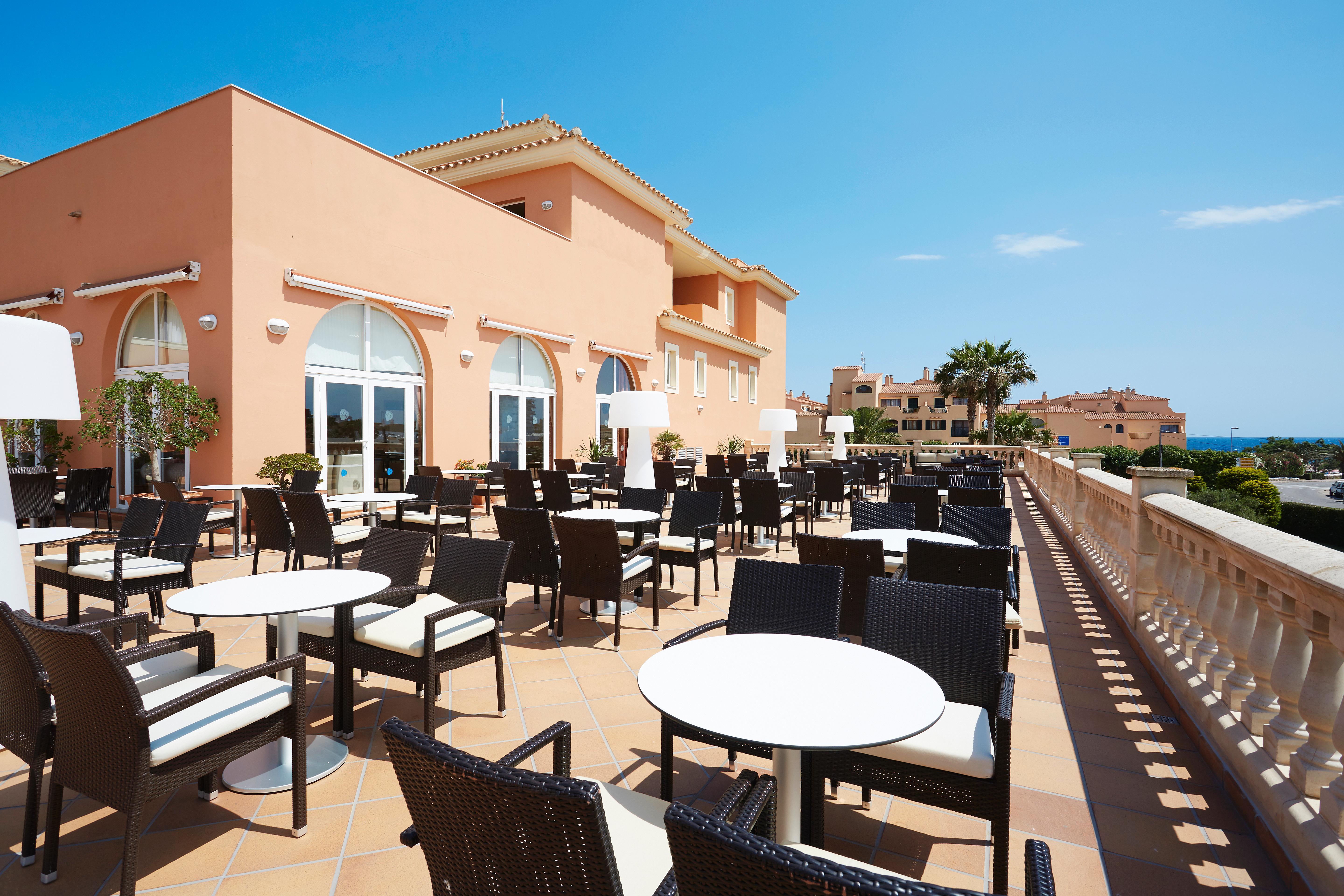 Grupotel Macarella & Apartahotel Son Xoriguer