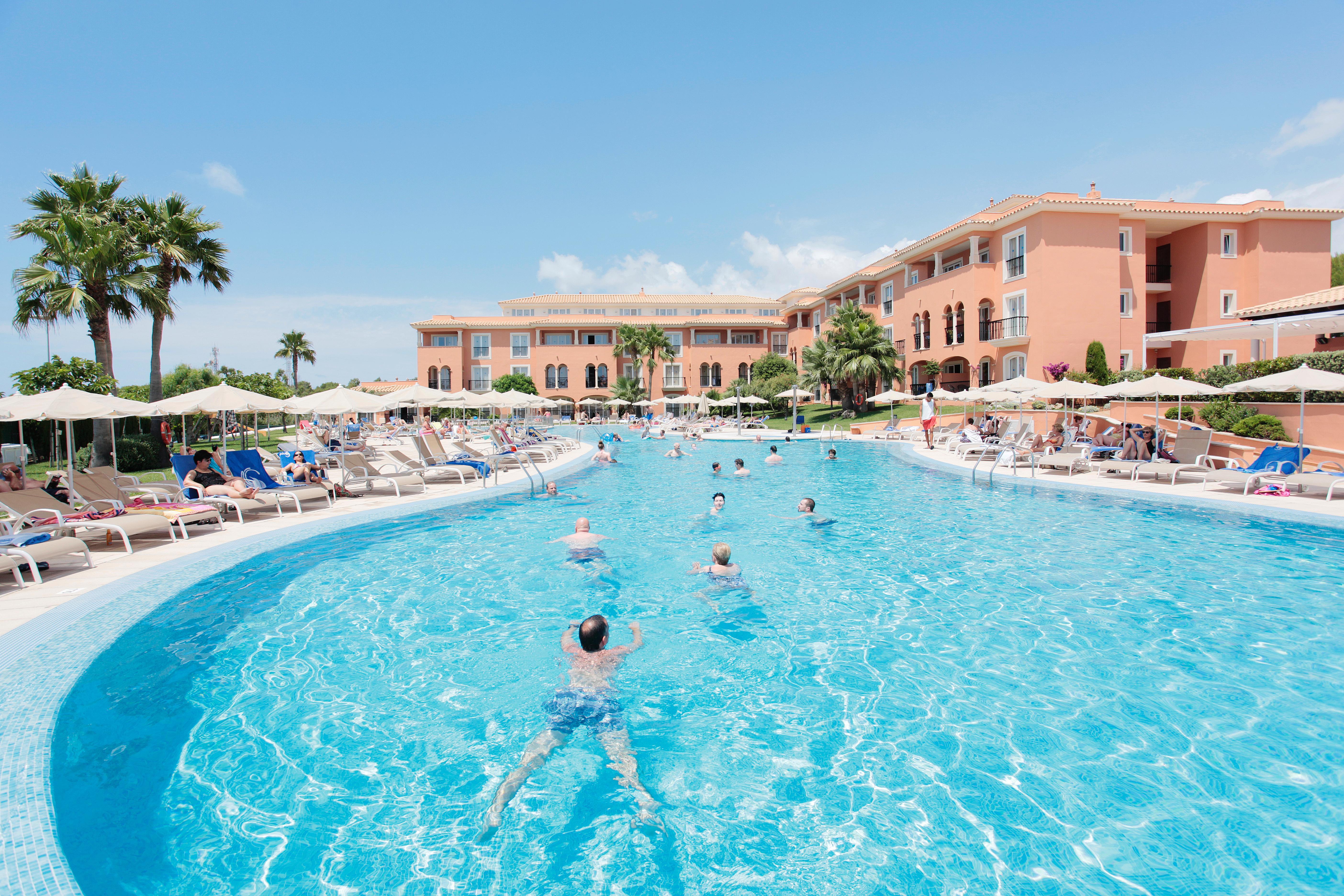 Grupotel Macarella & 4*
