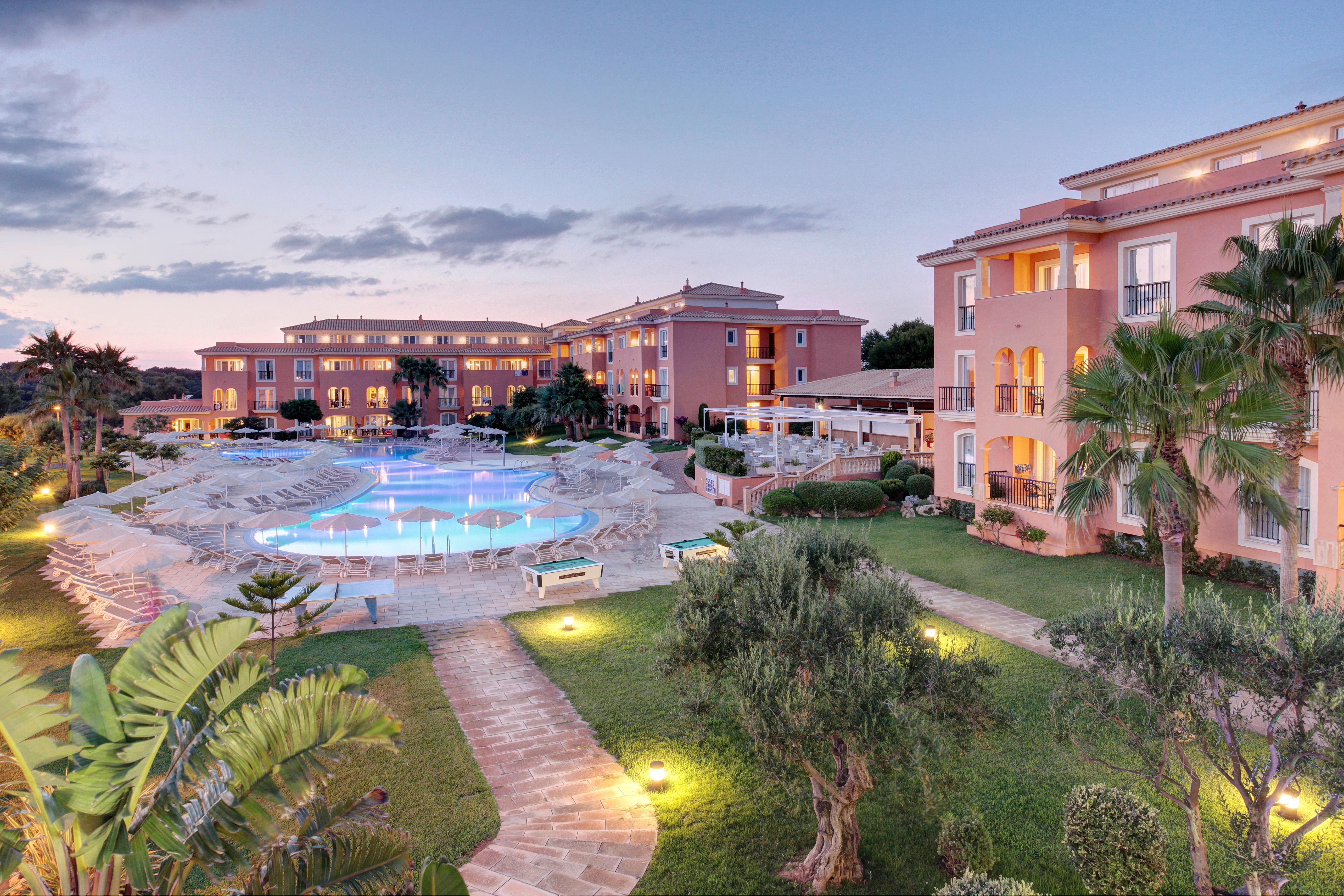 Grupotel Macarella & 4*