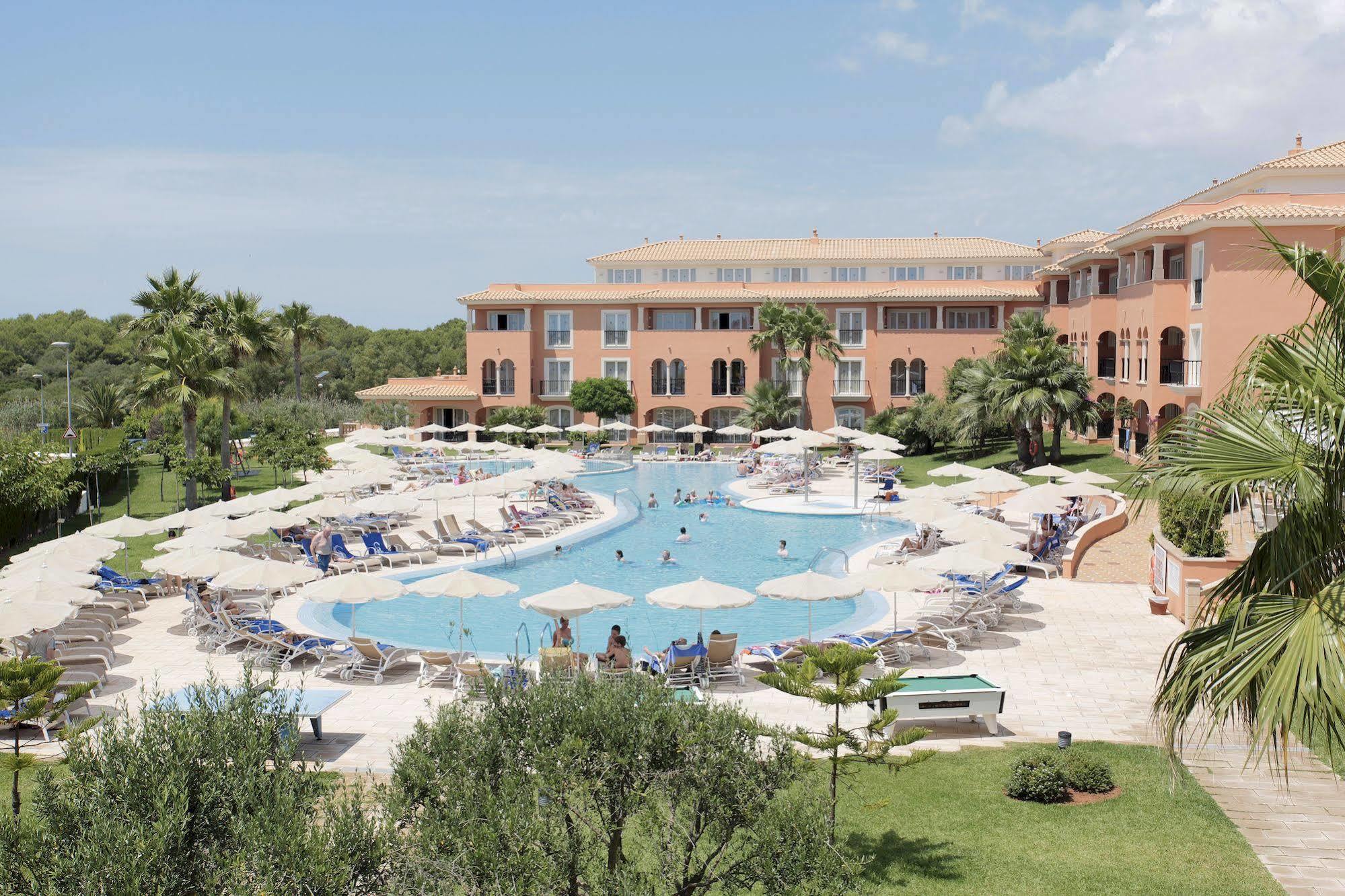 Grupotel Macarella & 4*